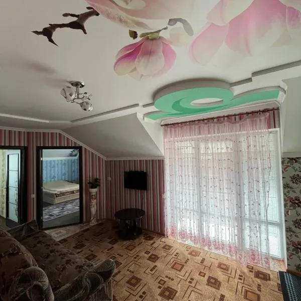 Затишні Апартаменти біля Софіївки, hotel in Oeman