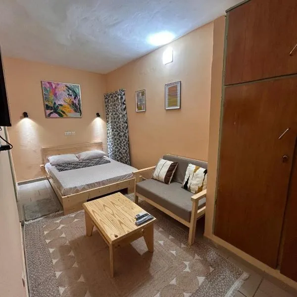Studio meublé Aéroport cité SIPIM, Hotel in Abidjan
