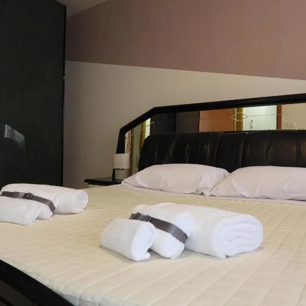 Rosario House, hotel i Comacchio