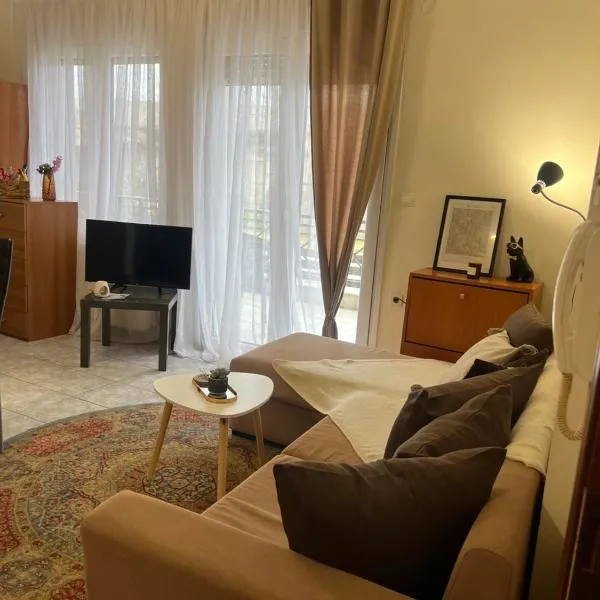 Castle Town Apartment: Dhidhimótikhon şehrinde bir otel