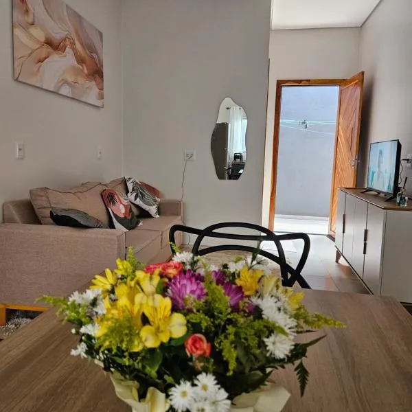 Apartamento completo - a 3 minutos do centro โรงแรมในอัลตาฟลอเรสตา