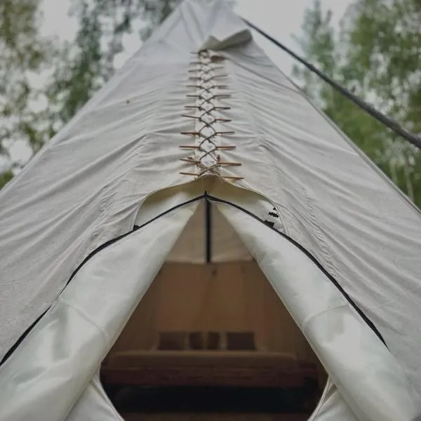 Bonair Tipi Village I Glamping, hotel en Călăţele
