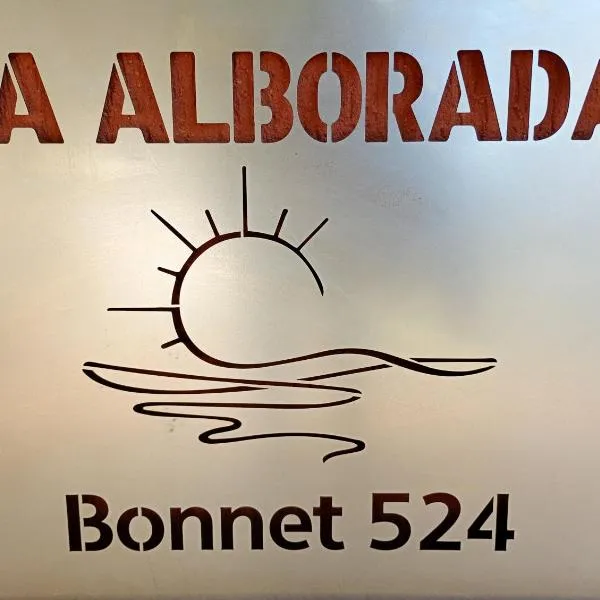 Santa Rosa에 위치한 호텔 La Alborada