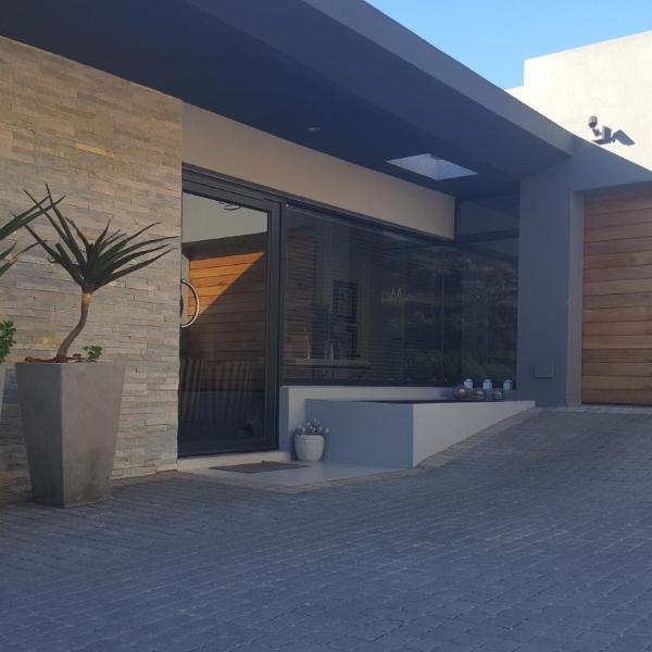 Yadah Guest House