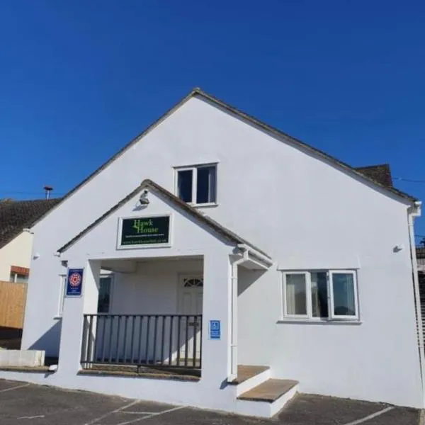 Hawk House، فندق في West Camel