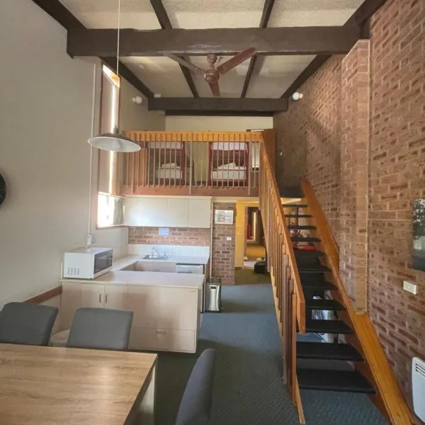 Alpine Gables Apartment، فندق في جيندابين
