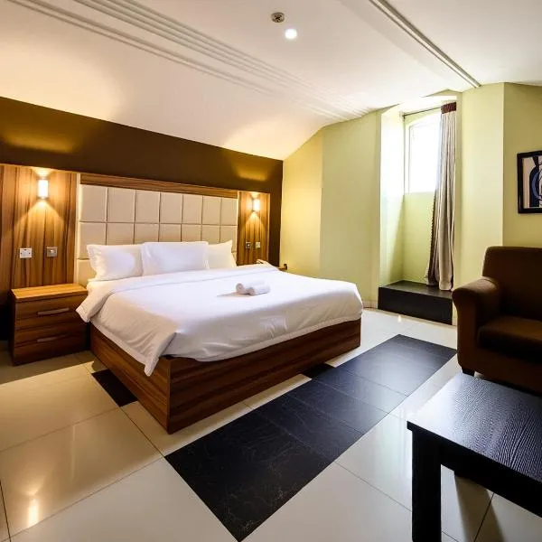 Aotel Hotel Lagos Ago, hôtel à Lagos