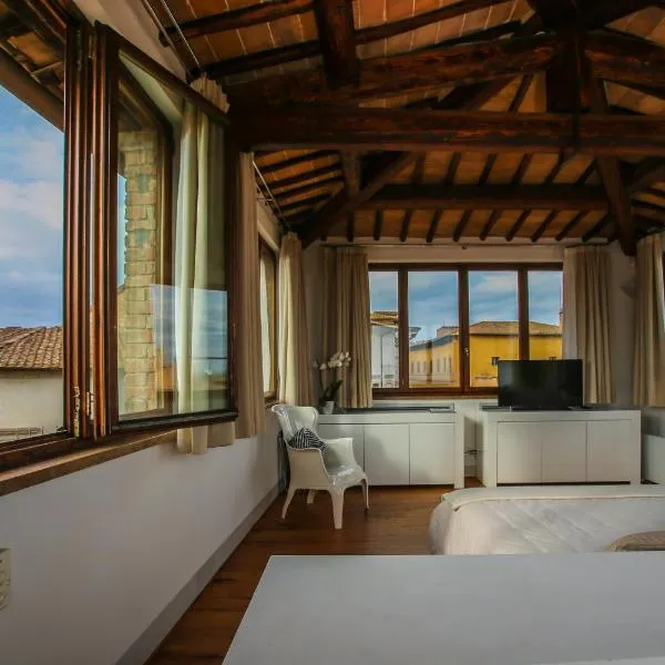 B&B Le Logge Luxury Rooms, hotel in Siena