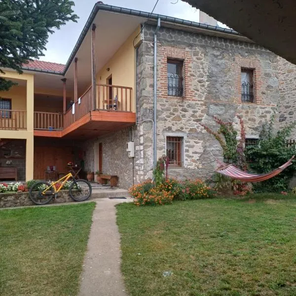 Traditional Guesthouse Vrigiis, hotel a Agios Germanos
