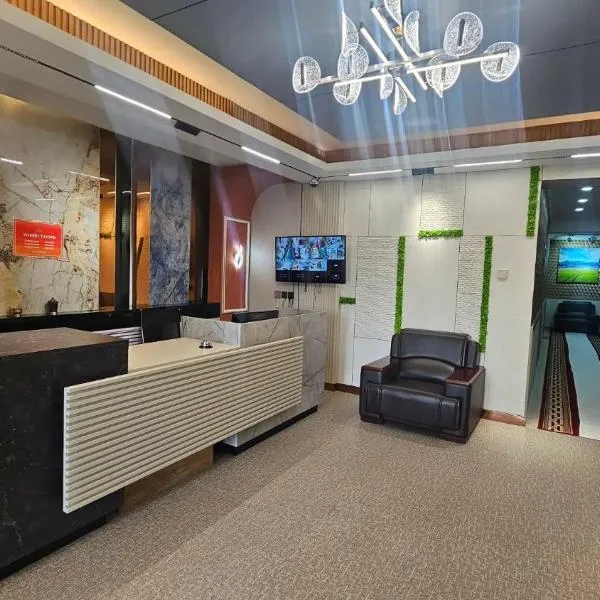 Очир зочид буудал, hotel a Dalandzadgad