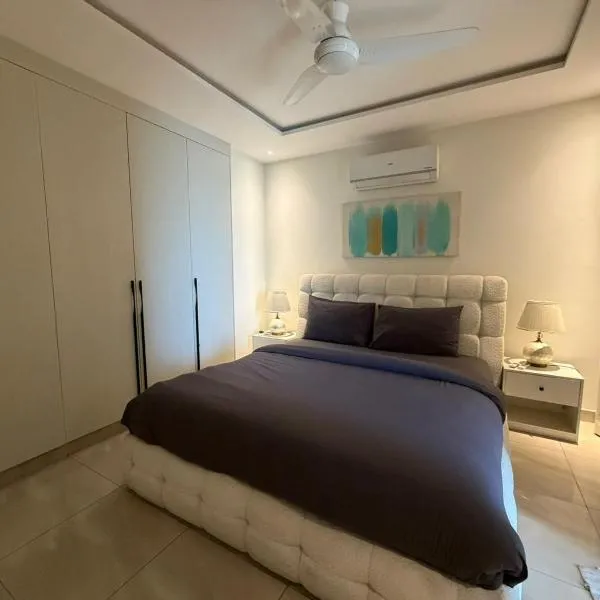 Gulberg Zameen aurum one bed, hotel in Lahore