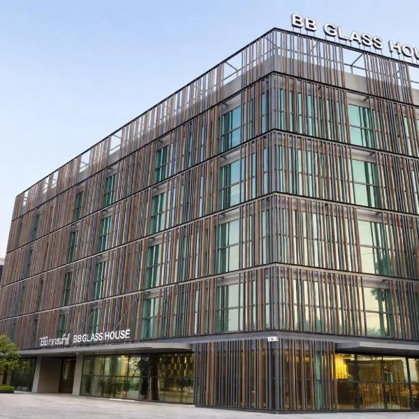 Sathani Chachoenōsao में, होटल BB Glass House Chachoengsao Hotel บีบี กลาสเฮ้าส์ ฉะเชิงเทรา