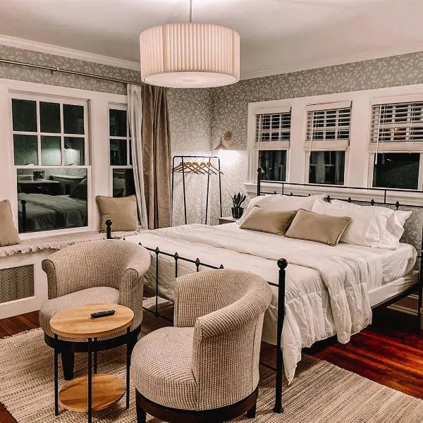 Buttonwood Hotel 1 - Boutique Accommodations, hotel Cape Mayben