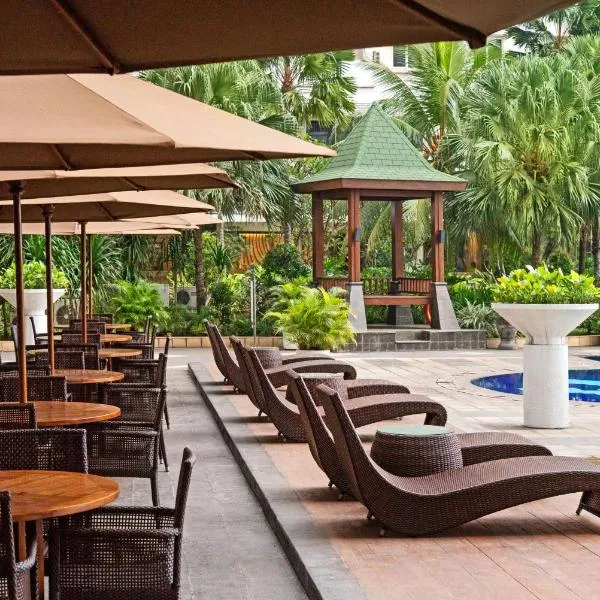 Grand Whiz Poins Simatupang Jakarta, hotel v destinaci Jakarta