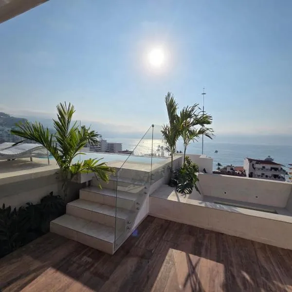 Departamento moderno con roof top en zona romantica 102, khách sạn ở Puerto Vallarta