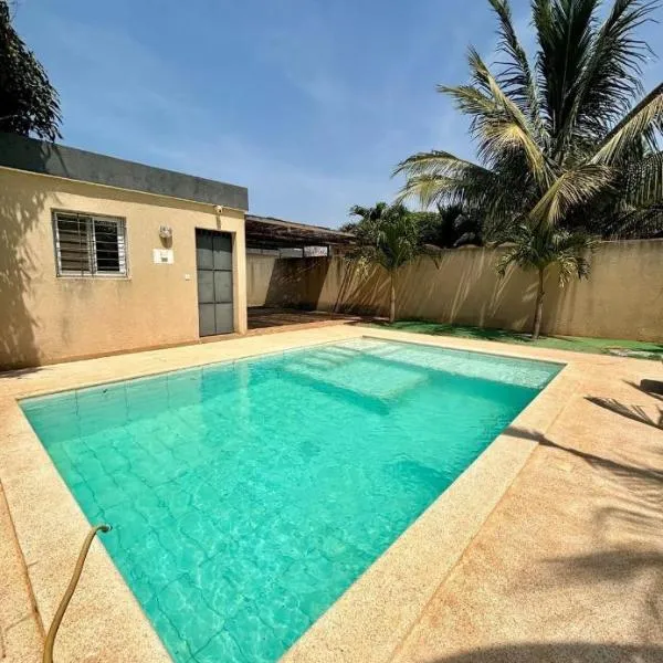 Villa luxueuse à ngaparou saly center, hôtel à Ngaparou