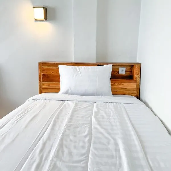 La Casa de Maria: Komodo Labuan Bajo Airport şehrinde bir otel