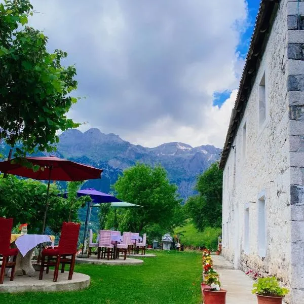 The Eagle, hotel di Hardedaj