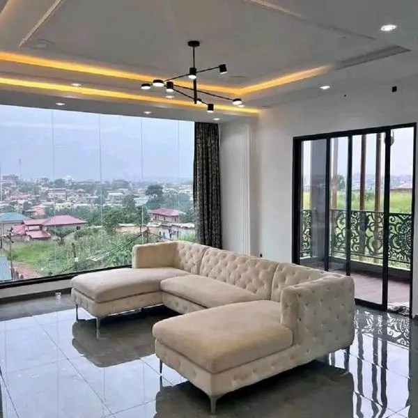Studios meublés, Yaoundé - Emana, hotel u gradu Jaunde