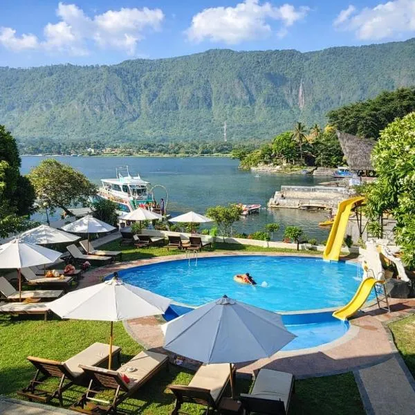 Zoé’s Paradise Waterfront Hotel, hotel in Tuk Tuk