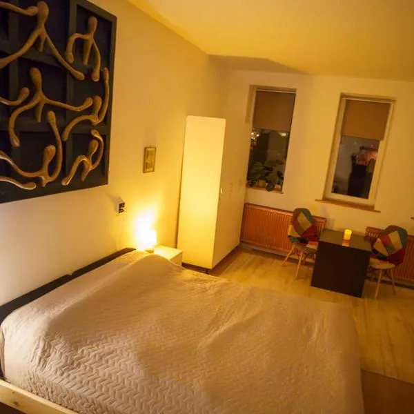 Lumiēre Studio 1, hotel a Sfântu-Gheorghe