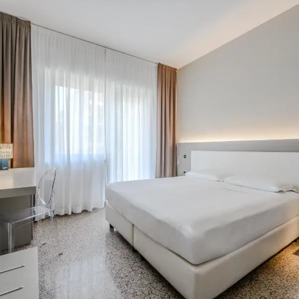 Hotiday Diano Marina, hotel en Diano Marina