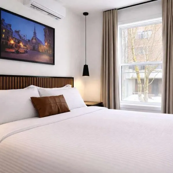 Room with a King-Size Bed Downtown Quebec, хотел в Квебек