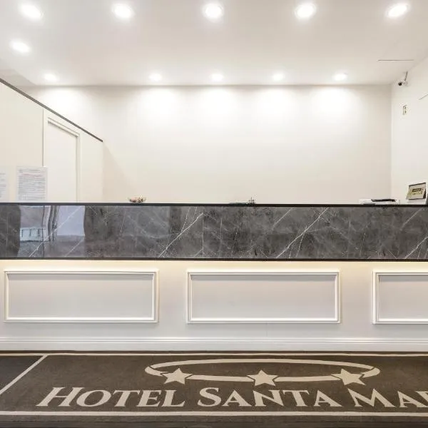 Hotel Santa Marta, מלון בפוזולי