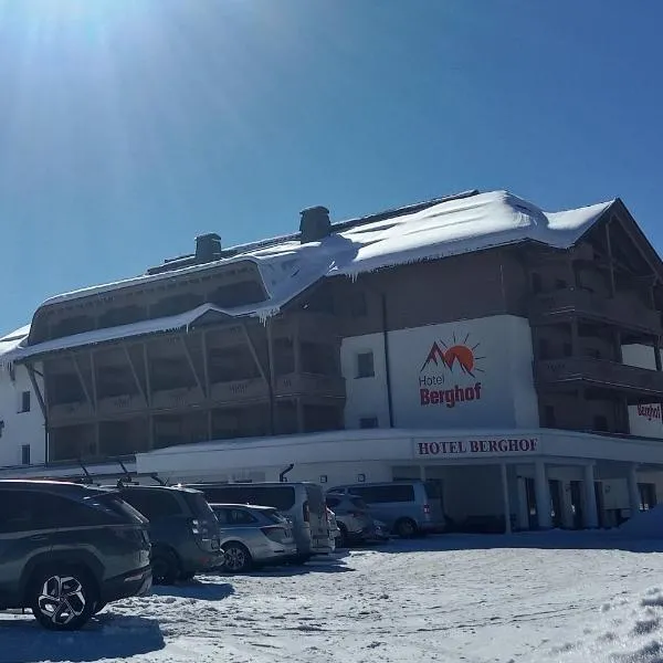 Hotel Berghof, hotel em Sonnenalpe Nassfeld