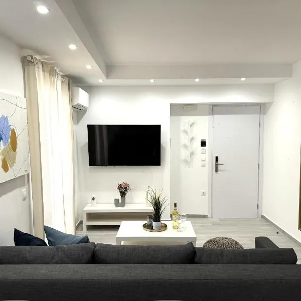 Central Suites Aegina 4, готель у місті Егіна