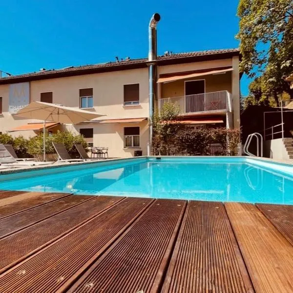 Albergo Morgana، فندق في منديريسو