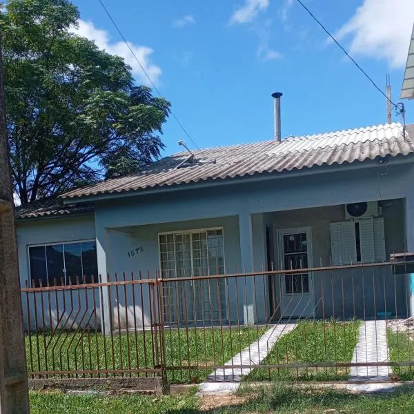 Quarto suíte 1, hotel v destinaci Itaqui