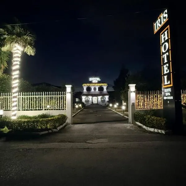 Hotel Iris, ξενοδοχείο σε Varcaturo