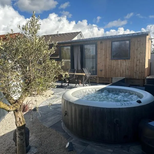 Tiny house 3 à 4 personnes, hotel en Saint-Loup-Nantouard
