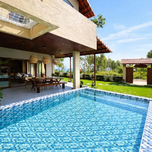 Trạm Seven Retreat House Gành Đá Đĩa Phú Yên, Hotel in Tuy An