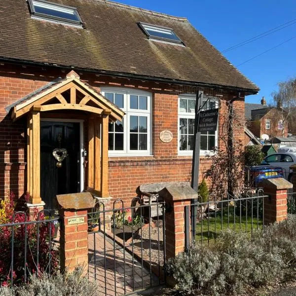 St Catherines Cottage The Old Schoolhouse, hotel a Long Melford