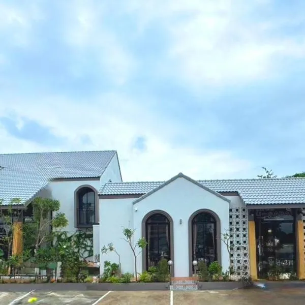 อยู่สบายวิลล่า ยโสธร, hotel a Yasothon