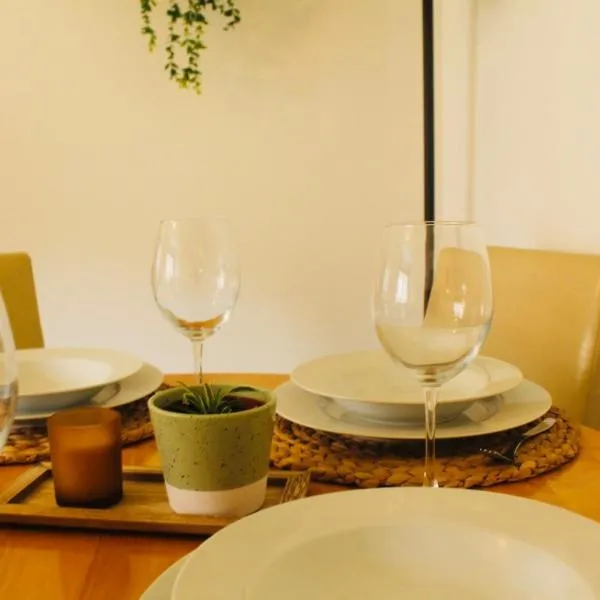Modern Ground floor 2 Bed Apartment Secure Parking & Perfect for City- CelticEmirates Stadium, hotel a Glasgow