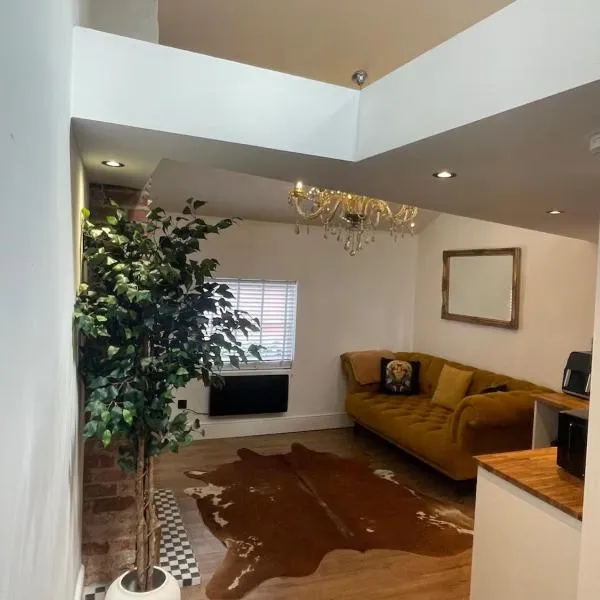 Rooftop One-Bedroom Apartment Near East Midlands Airport, hotel v destinaci Castle Donington