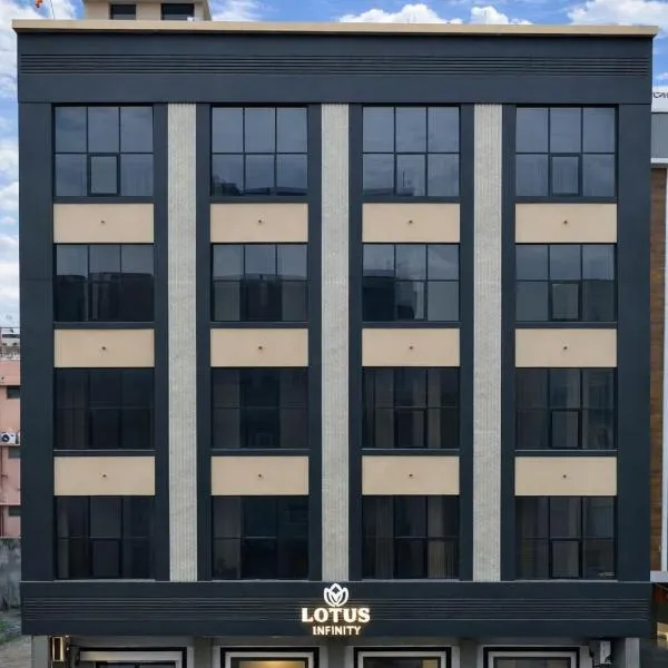 Hotel Lotus Infinity, khách sạn ở Haridwār