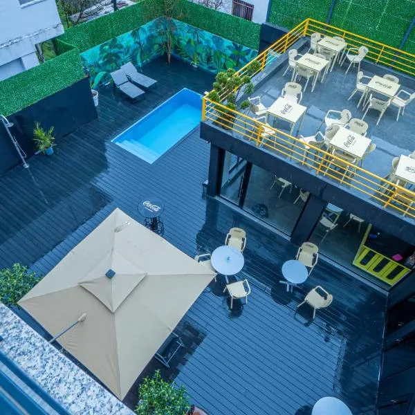 7even Boutique Hostel, hotell Tiranas