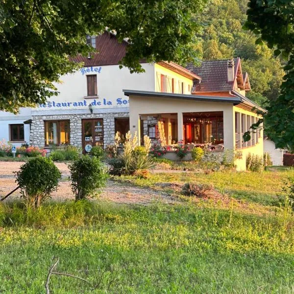 LA SOURCE Jacquet depuis 1954 Hôtel et Studio, хотел в Saint-Jean-de-Chevelu