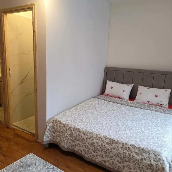 Quite room double bed, hotel di Florina