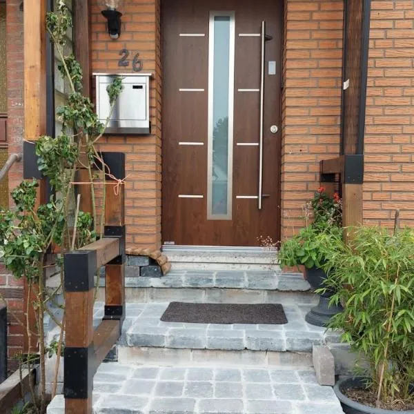 Möbliertes Haus mit Garten im Herzen von Moers, Hotel in Moers