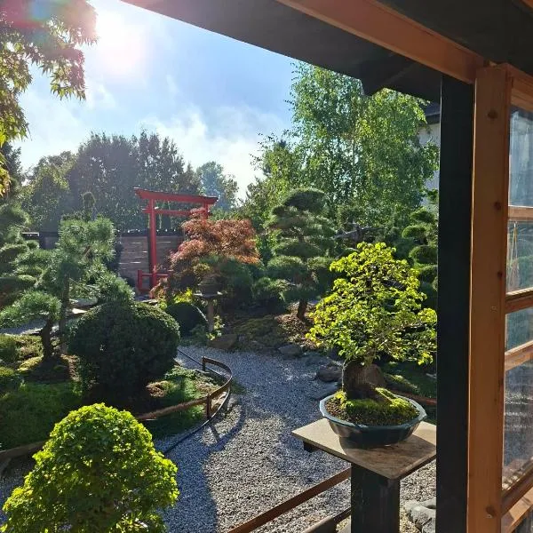 Hotel Maj Inn، فندق في مورفسكه تيبليتسه