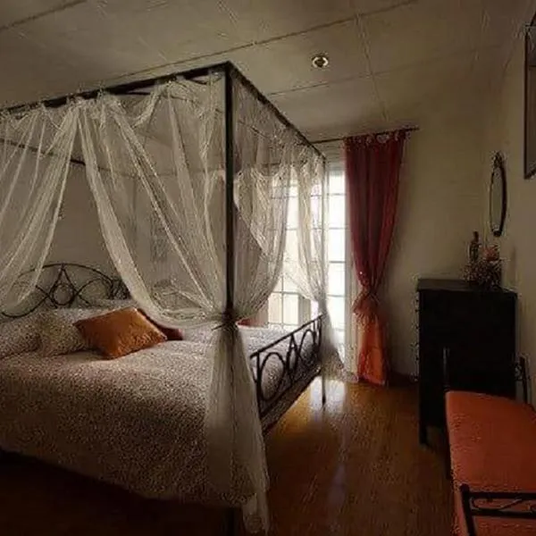 Gaudi's Bcn penthouse, hotel in Barcelona