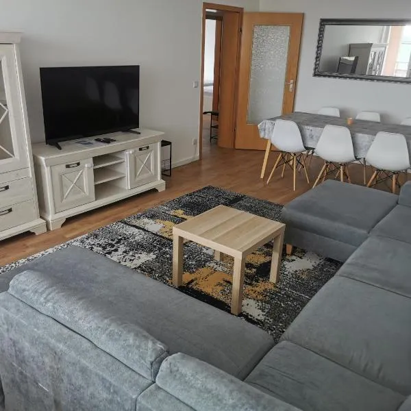 Home 18 - Monteurwohnung für 8 Personen, Hotel in Bergkamen