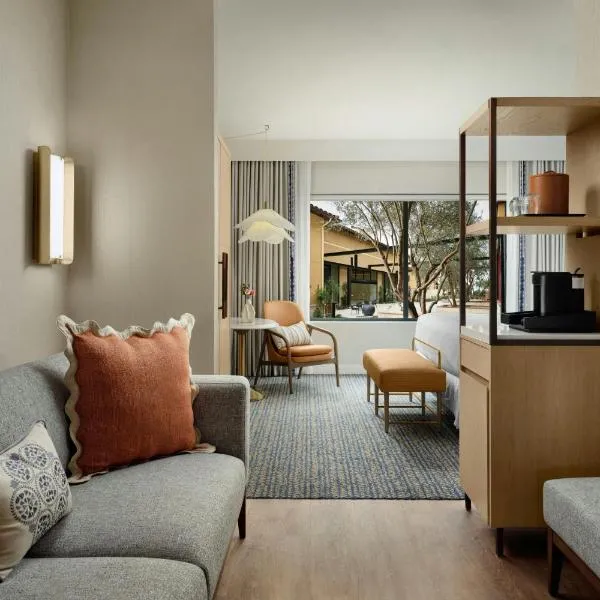 Carlsbad में, होटल Hotel Solea, Autograph Collection