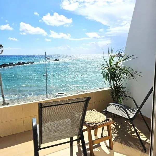 SEA VIEW Apartment in Paphos Port, מלון בפאפוס