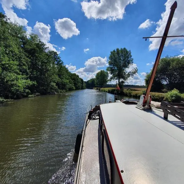 Thuin에 위치한 호텔 Péniche Sir Lancelot